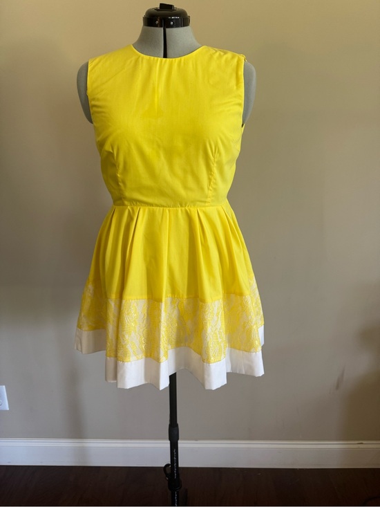 AX Paris Dresses & Skirts - AX Paris Vintage Yellow Sleeveless Fit & Flare Dress with White Lace Hem - size